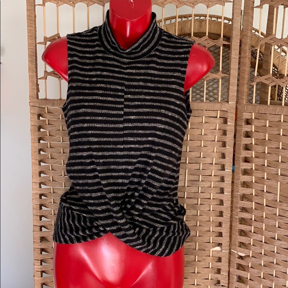 Stripped sleeveless cinched sweater